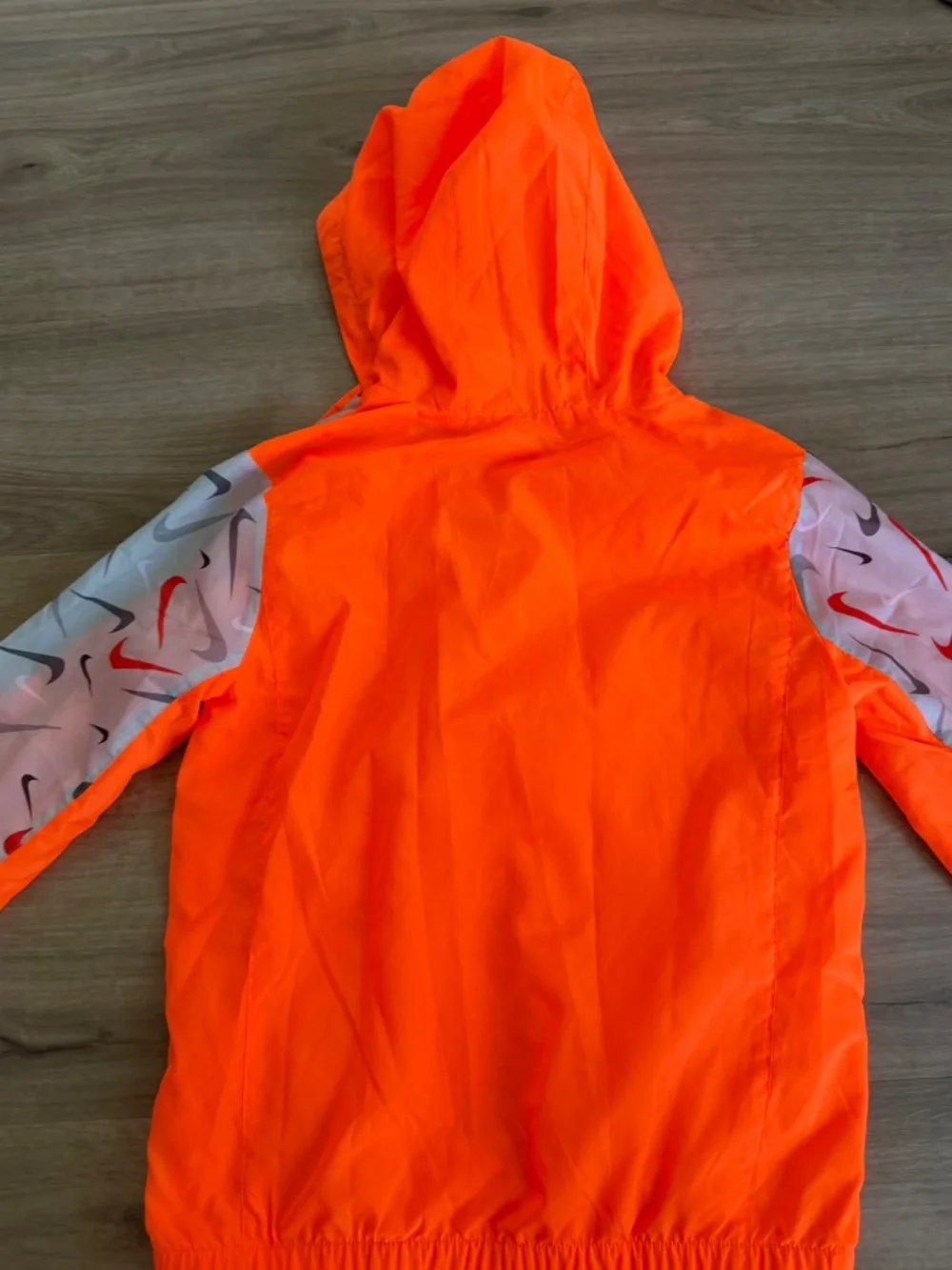Nike boys windbreaker jacket size large